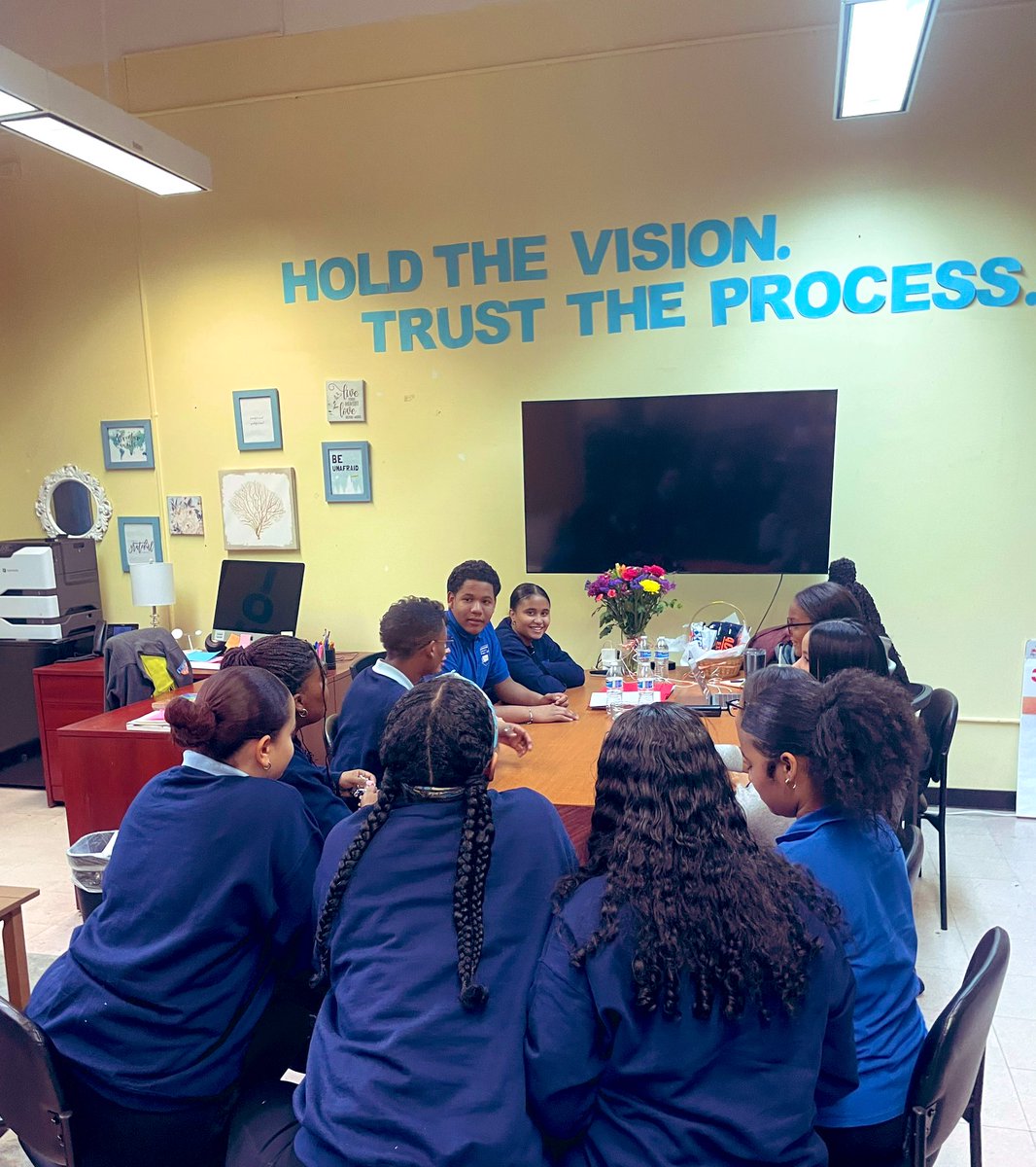 davis_fia's tweet photo. At ISLA, I learned that language can be used as tool for love. 🧡Imagine, student leaders translating, teaching me some Spanish, and helping each other with English. Shout out to Principal Adon for the culture she leads. @BXHSD81011 #nycpublicschools #biliteracy https://t.co/sMow6QcDGd