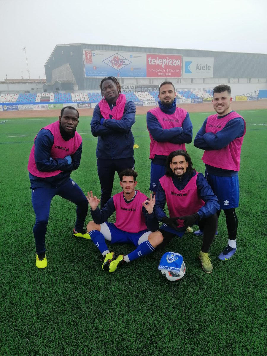 ✅👏 Equipo ganador del entrenamiento de hoy.

💪 ¡Muchas ganas del partido de mañana!

#VamosUnión 💙