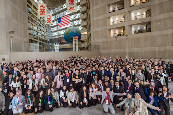 KAUST_NewsAR's tweet photo. يقدم اللقاء السنويّ #KGSPConvocation الجيل المذهل من رواد المستقبل في مجتمع برنامج #كاوست للطلبة الموهوبين #KGSP، الذين سيساهمون في صقل مستقبل المملكة. حيث يحضر الطلبة أكثر من 50 برنامجًا جامعيًا متميزًا في العلوم والتقنية في الولايات المتحدة للتحضير للدراسات العليا في #كاوست. https://t.co/zKNBr7GKWN