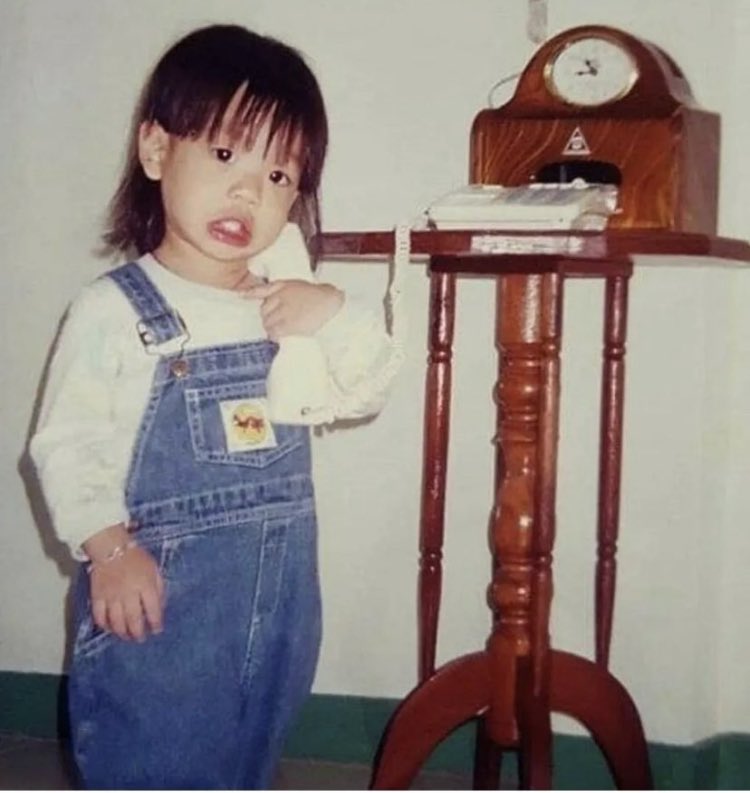 kc_vnfp's tweet photo. [140123] 𝙘𝙘𝙤𝙥𝙩𝙚𝙧’𝙨 𝙄𝙂

“Mừng ngày thiếu nhi nha 🧒👧🥳🎠🎡🎢🪅🧸🎉🎁

Phải cười thế nào cho gương mặt buồn này 😅”

—————————
Hôm nay là “Quốc tế thiếu nhi” ở Thái á mọi người 🥰 chúc em bé của chúng ta mãi là em bé

#CTRPANUWAT https://t.co/VE88zgeJED