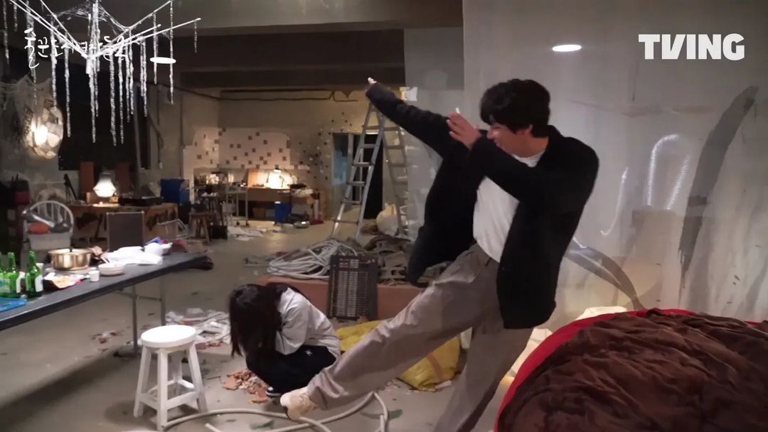 edsiyoon's tweet photo. These two are so cute!! They have such great chemistry together!💑💞
#Siyun X #Eunji #WoojooJigoo 🪐🌎✨❤️‍🔥🥰💖

#윤시윤 #YunSiYun #yoonsiyoon #yoonshiyoon #MrNicePaper #종이씨 #HanWooJoo #한우주
#술꾼도시여자들2
#WorkLaterDrinkNow2 #TheKingOfVersatility #LoudAndProudFanOfYSY🙋‍♀️ https://t.co/Jmz5kfotpB