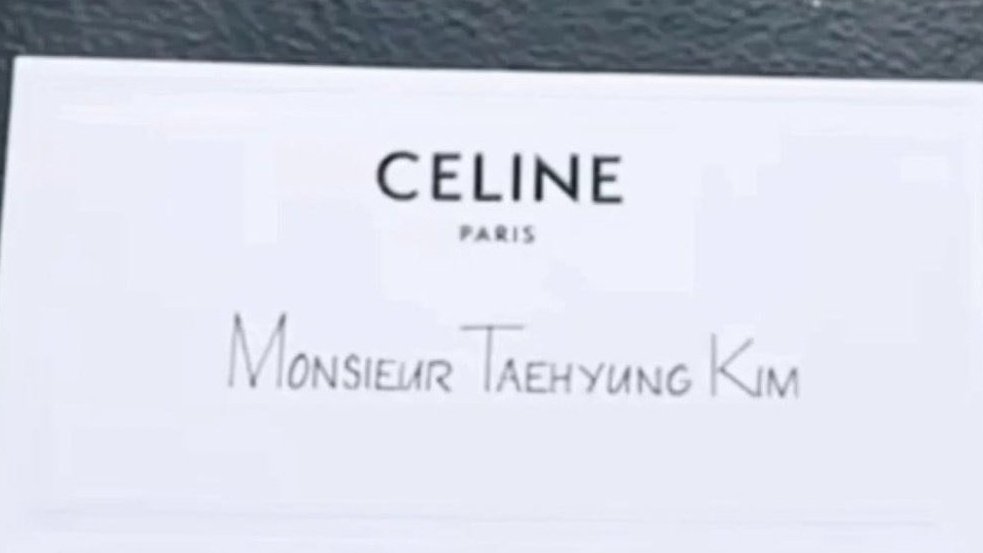 vhopebot's tweet photo. celine &amp; louis vuitton https://t.co/8OYzLKZnaA