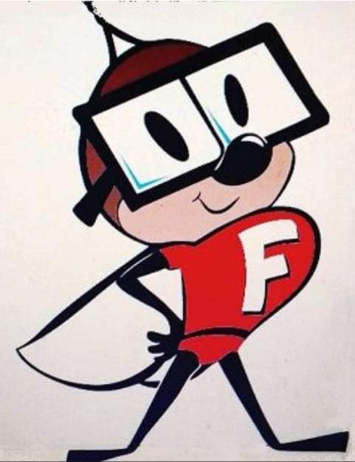 entrenador41's tweet photo. #Retro80 
Así le decían a los de baja estatura que usaban lentes, en los liceos en los años 80 😂😂😂
📺📼 https://t.co/0rNjMwXev7