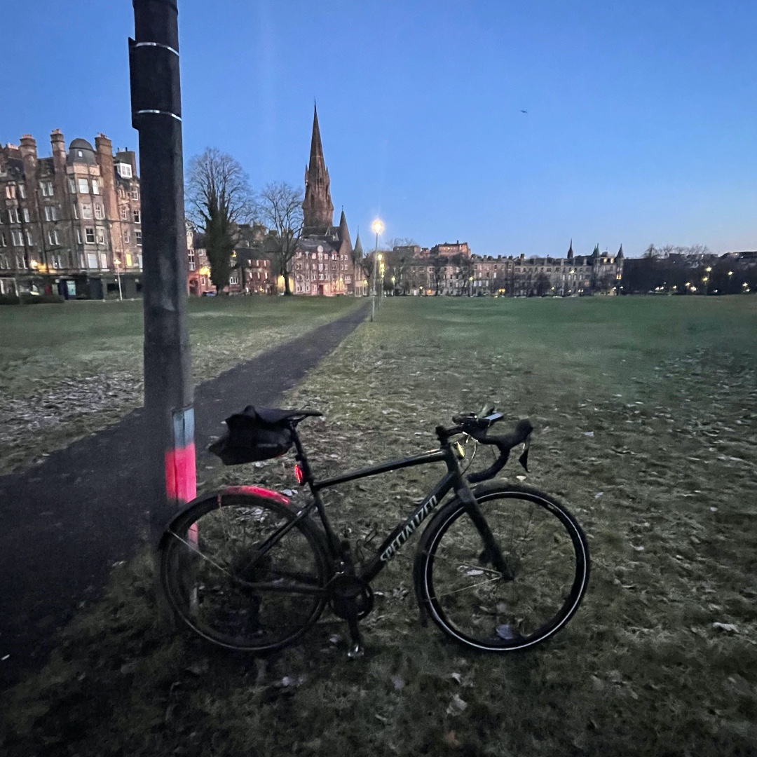 EdinburghBikes's tweet image. Thinking about #cyclecommuting or already a seasoned pro? 🚲 Our colleague Ross has given his thoughts on cycle commuting. Anything he missed?

edinburghbicycle.com/blog/cycling-c…

#gravelbike #citycycling