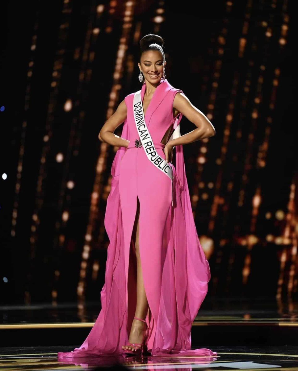 DeFilosofos's tweet photo. RD pudiera tener hoy una nueva Miss Universo https://t.co/g374qucnUm #DeFilósofos #DeFilósofosYLocos https://t.co/NOpSRaGVVP