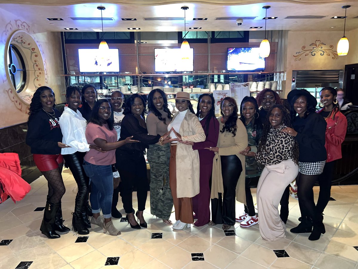 nchantingdiva's tweet image. Forever my girls🔺🐘🐣
#XiDelta