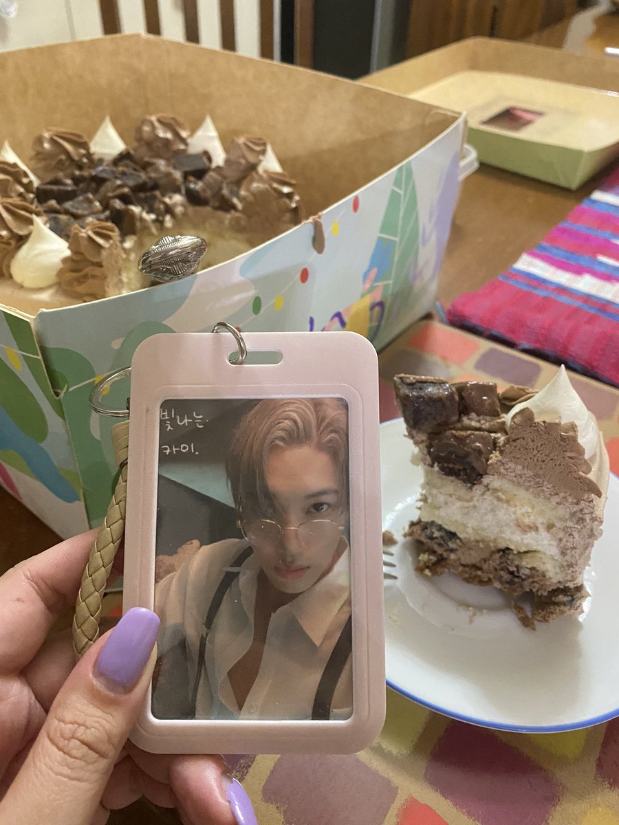 _jyozjs's tweet photo. Happy Birthday, our Kim Jongin! ππ»
Always be happy! π»
Thank you @kaigomsph for the acrylic holder! Finally have one π₯Ί
#KAIFE #KAIFEMNL #HappyKaiDay https://t.co/GUoGO2xHPI