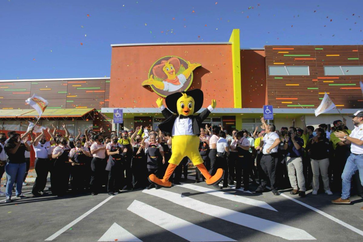 juanjose531958's tweet photo. La única ruta existente para el desarrollo solo se lograra con más inversión y generación de empleos formales y sanos. 
Ayer se abrieron 2 Pollo Campero generando más de 100 nuevos empleos. 
Uno en San Miguel Petapa @CamperoGT y el otro en Santa Ana @CamperoSV 
@CMICorporacion https://t.co/1s0g6YWSwD