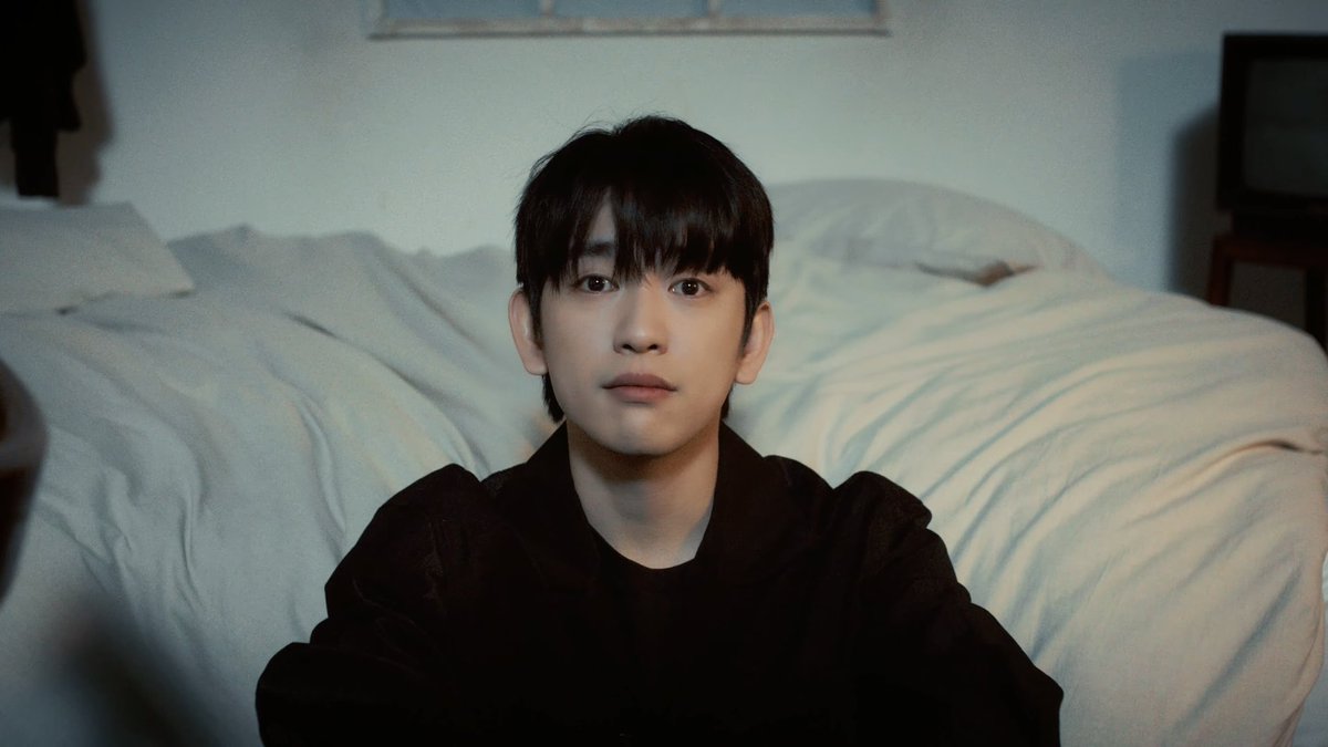 pjyflms's tweet photo. IM ABOUT TO THROW HANDS 😭 WHY IS THIS SO HEARTBREAKING TO WATCH 😭😭🥺 THE MICRO-EXPRESSION OF HIS EYES! https://t.co/Ty9REsblHZ