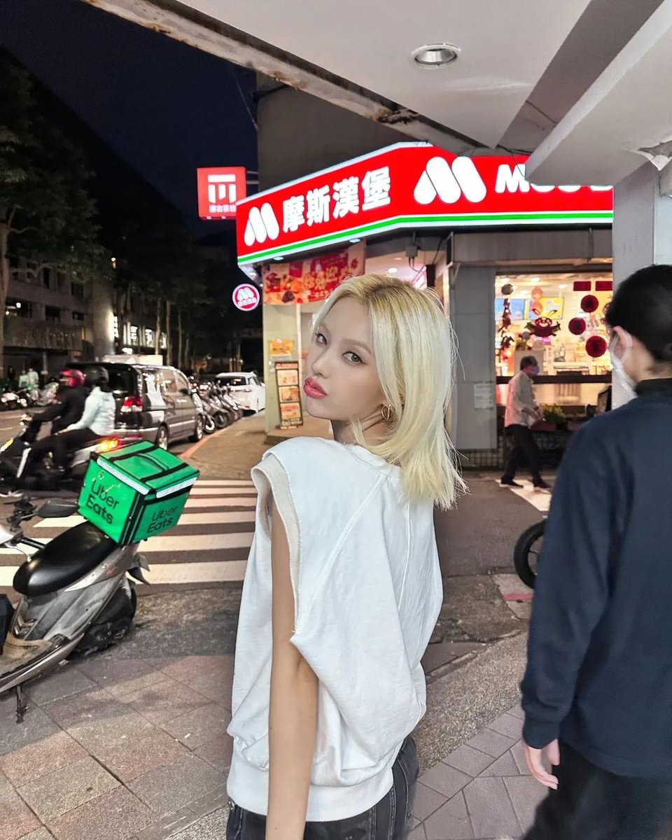 Soyeon_mm's tweet photo. [230114] tiny pretty insta update
Bubble tea 🧋🧡

#전소연 #소연 #SOYEON #jeonsoyeon #tinyprettyj https://t.co/64Wx9dE3IK