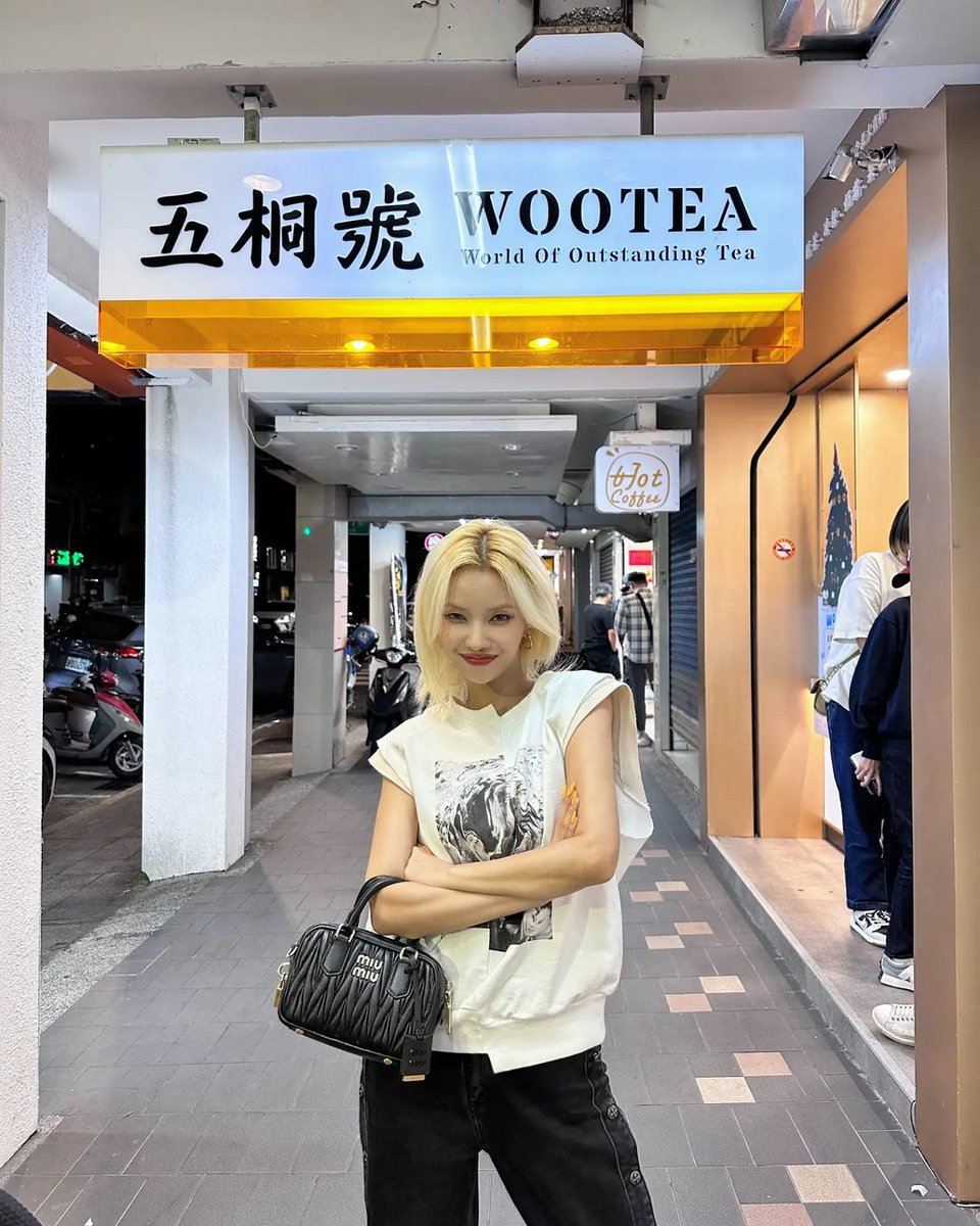 Soyeon_mm's tweet photo. [230114] tiny pretty insta update
Bubble tea 🧋🧡

#전소연 #소연 #SOYEON #jeonsoyeon #tinyprettyj https://t.co/64Wx9dE3IK