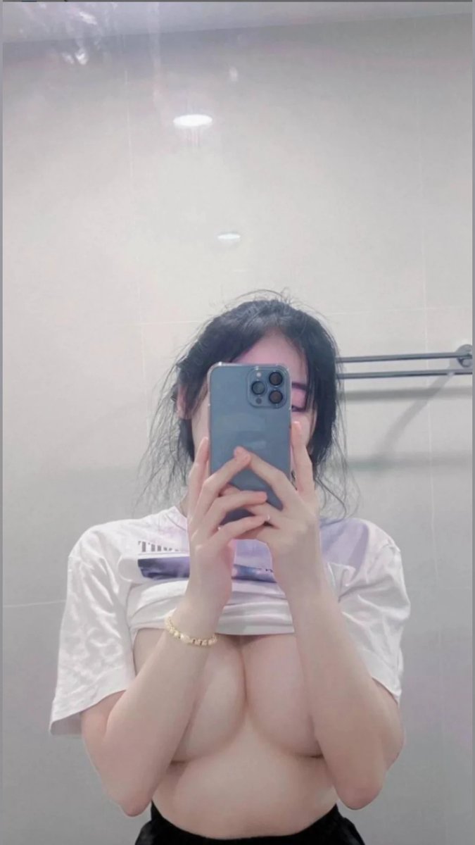 RthPhxn's tweet photo. ดูหีมั้ย   จะส่งให้   กดรีทวิต 😳💦 https://t.co/oU1sE1vu73