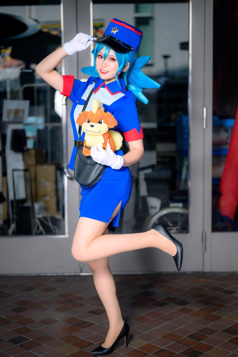 ポケモン ／ コスプレ 】 👮💙ジュンサーさん 👩‍⚕️💖ジョーイさん
