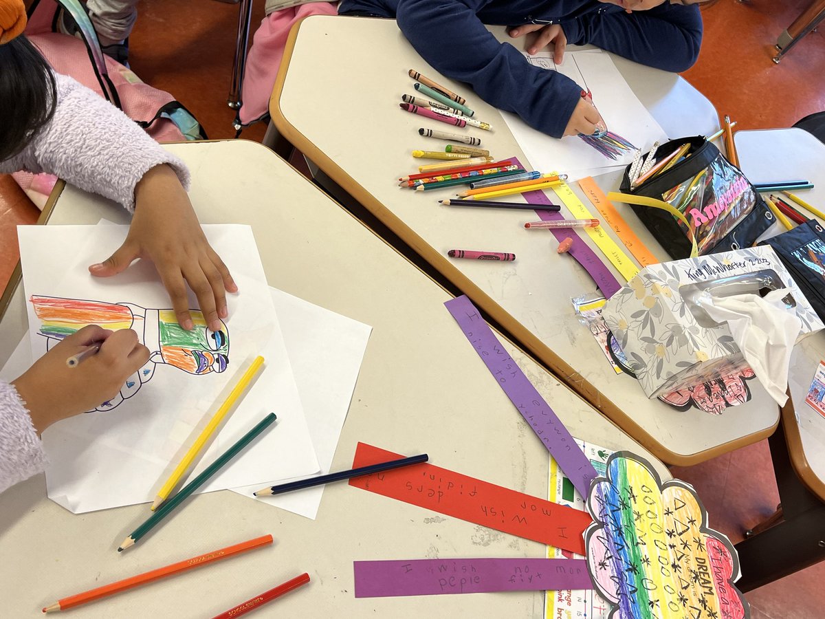 r0seNY's tweet photo. This week the @GutterCatGang community came together to fund a 2nd Grade that needed additional resources.

In return, that 2nd Grade class created their own custom Cat &amp; Pigeon puffers.

Over the next week I'll pick my favorites &amp; bring them to life on the timeline.

#GangGang https://t.co/kSX01GNI19