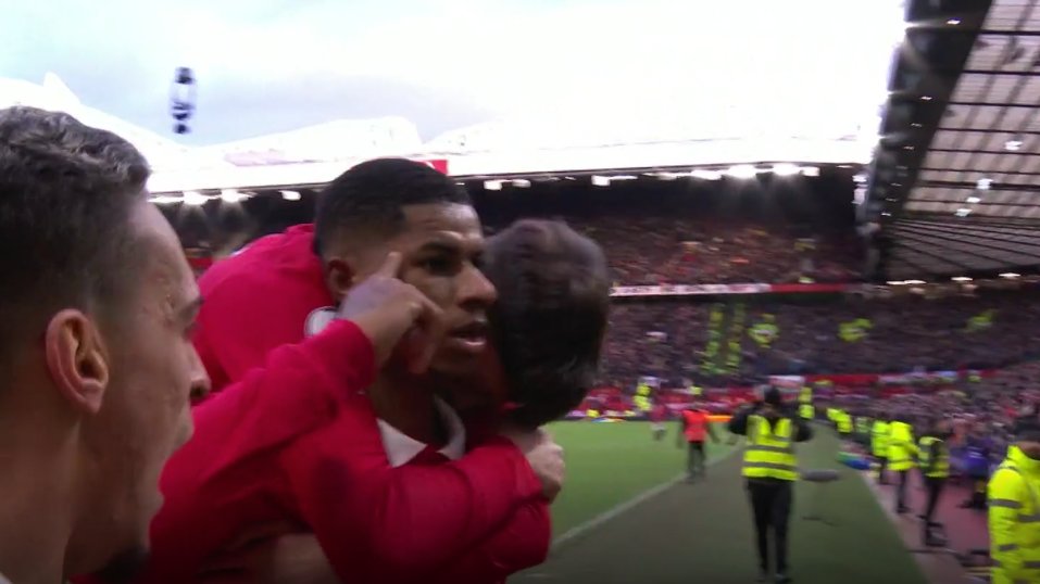 ManUnitedZone's tweet image. NINE GAMES IN A ROW. 

WHAT A PLAYER.