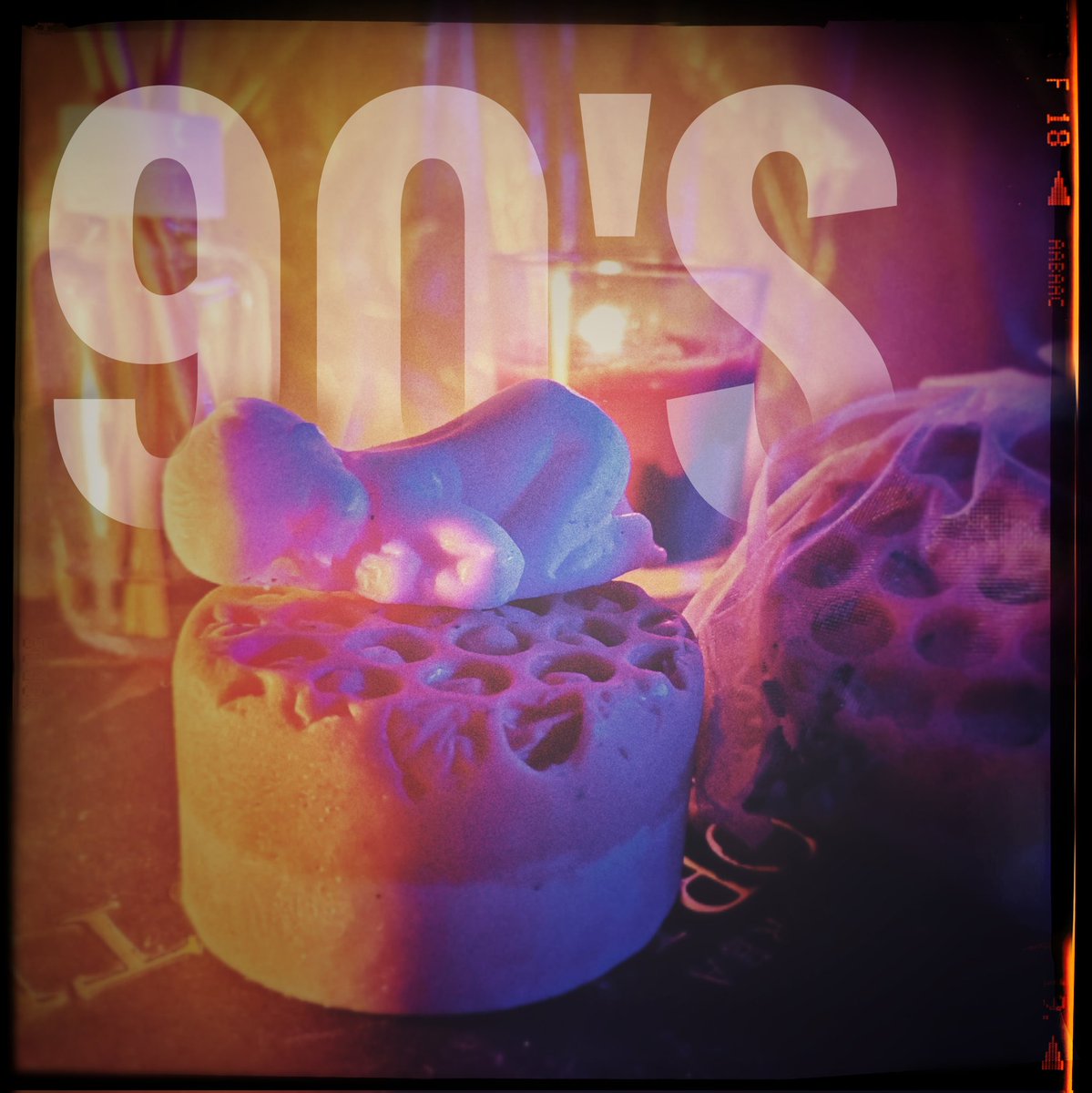 Gabriel_OYOHMP's tweet photo. Săpunuri Handmade
90's vibe-New post concept!

[Detaliile se discuta in mesaje]
În imagine:
1️⃣Săpun cu miere și lavandă 8/10/12 RON
2️⃣Săpun în forma de bebeluș cu miere și lavandă - 5 RON

✅Copyright © 2023 OYO Handmade Products™️
💛💛💛

#produse #afaceareamealocala #handmade https://t.co/HlR6rKKqst