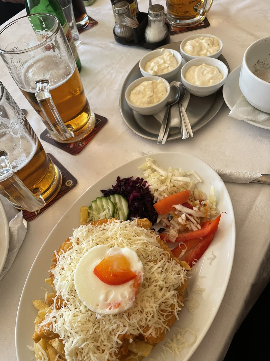 no_jiste's tweet photo. Povolební plumlovský řízek #gastroporno…. Modleme se… https://t.co/vm577zjO77