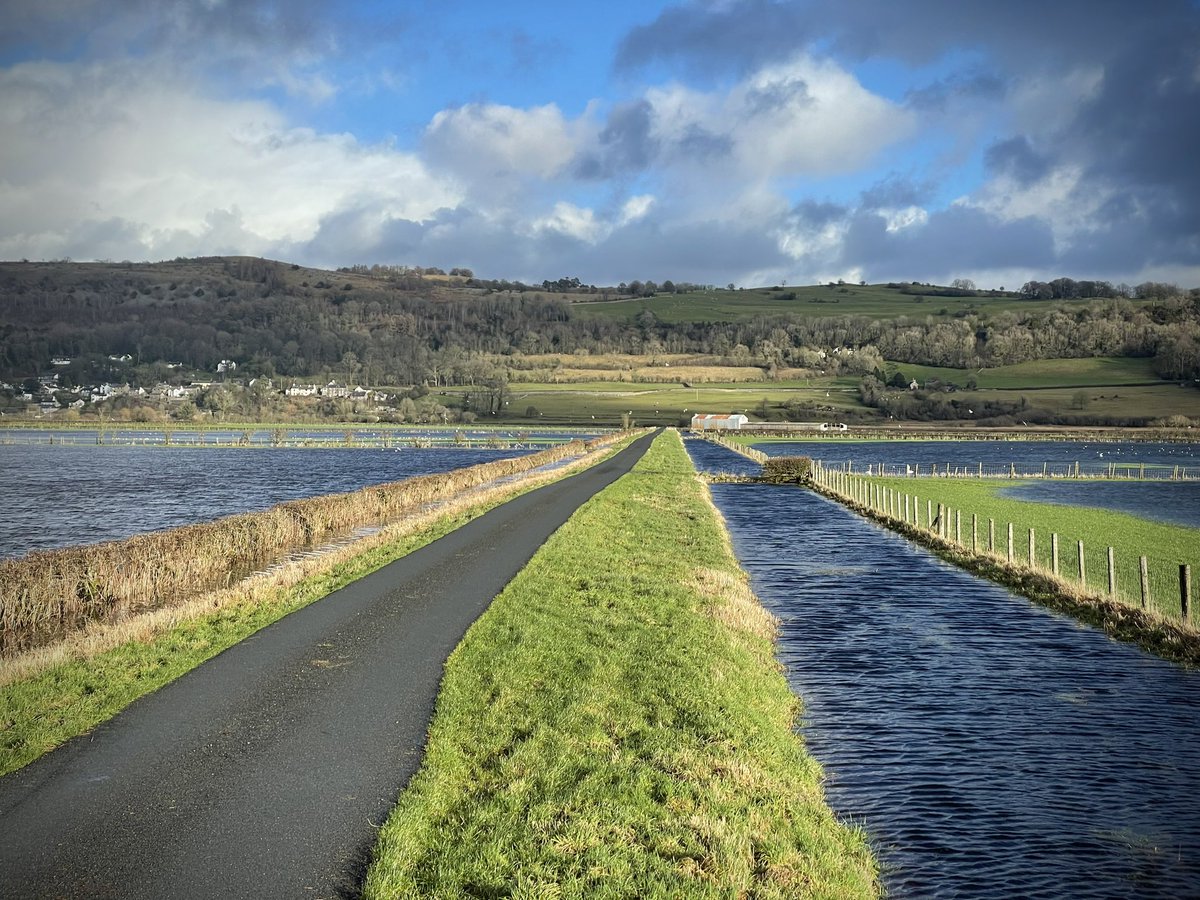 tomhecht's tweet photo. The Lyth Valley, Saturday 14th January
#Cumbria #flooding #LakeDistrict https://t.co/cZ1VfrRmDw
