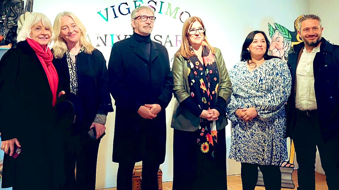 pacopini's tweet photo. Enhorabuena y feliz cumpleaños 🎂 a @TAPECAcadiz por sus primeros 20 añitos, especialmente a @nherrerolapaz por su tenacidad y su fuerza para sacar adelante proyectos de difusión de nuestro patrimonio histórico. https://t.co/n6Hdlksn4W
