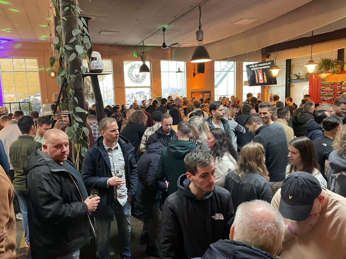 advocaatvduivel's tweet photo. Het is goed bier drinken in Brabant.
#transient #folkingebrew #frontaal #cloudwater #moersleutel #bliksem https://t.co/msXarRzH4w