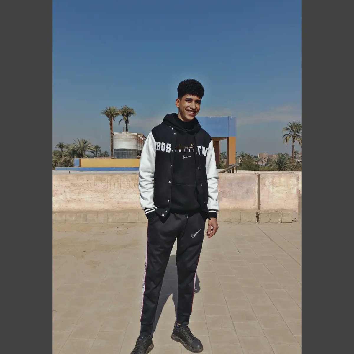 تم تصويري تحت التهديد 🐊