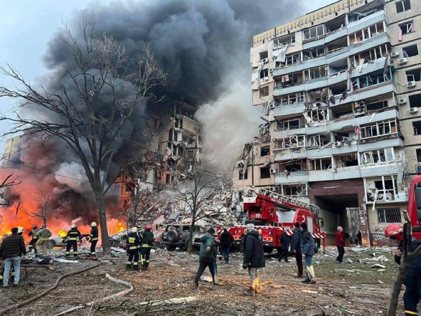 Dnipro …a residential building smashed recently by a russian missile…people inside…no words to describe anger all of us feel now…#russiaisateroriststate