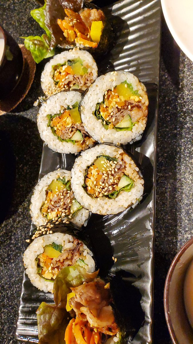 tokko40937119's tweet photo. キンパうんまっ。
丁寧な韓国家庭料理
西荻窪の #sonma
駅チカなのに、なんだか通りすぎてしまう立地が悲しい。
行ってほしい。 https://t.co/mcdgtc81Rz