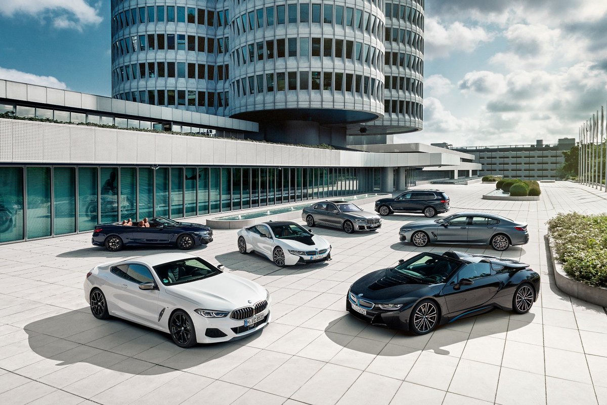 CRPTNG's tweet photo. BMW has partnered with Coinweb to integrate blockchain into its operations.

Coinweb will develop a Web3 application for BMW's Thailand-based customer loyalty program.
#bmw #web3 #coinweb https://t.co/ePbpq1OOSK