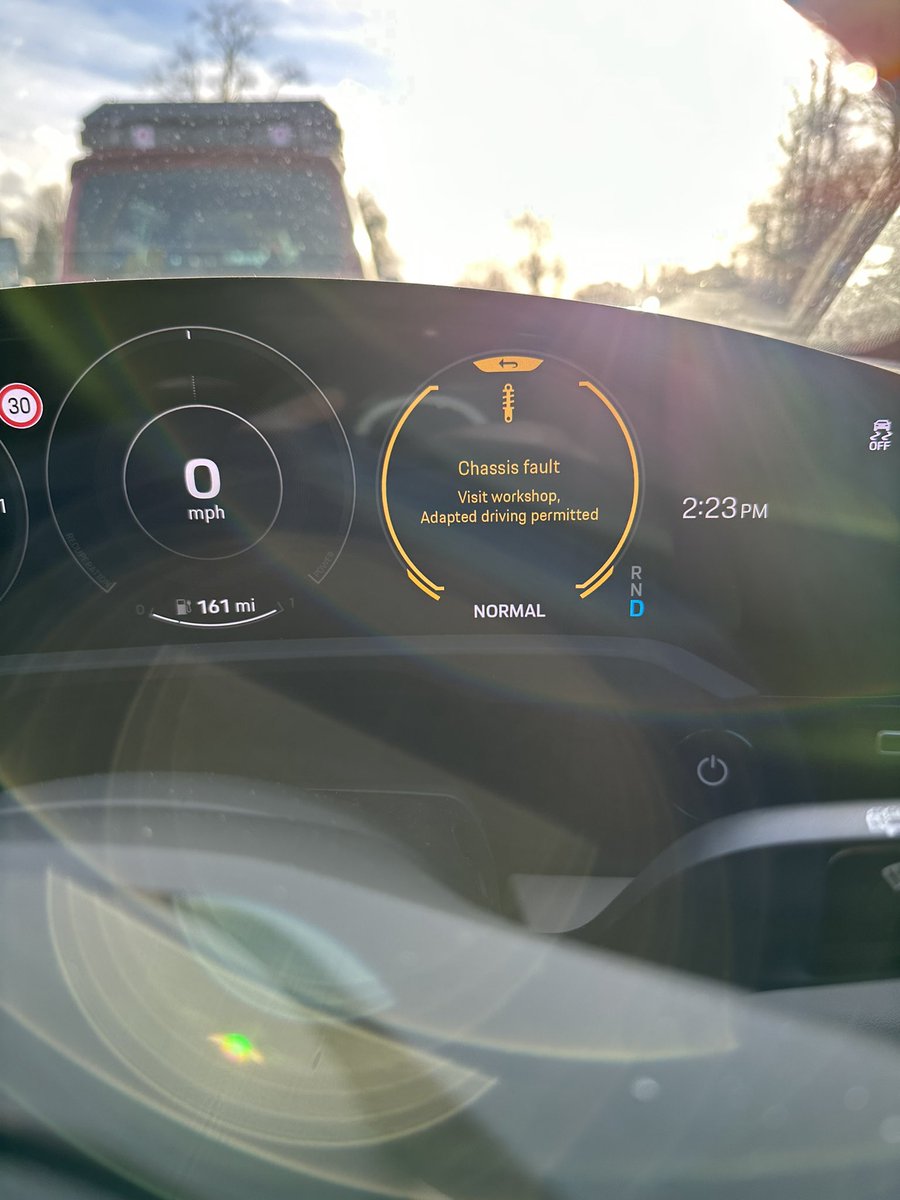 jsinclair_ans's tweet photo. I must be approaching a full house on the sh*t show that is Taycan Fault Bingo…

Had enough now, not had the car 12 months and this will be the 5th or 6th trip back to the dealer.. beyond funny!!!! 🤯🤬🤬🤬

Dealer also closed till Monday now

@PorscheGB @Porsche https://t.co/YN04ZZVKyN
