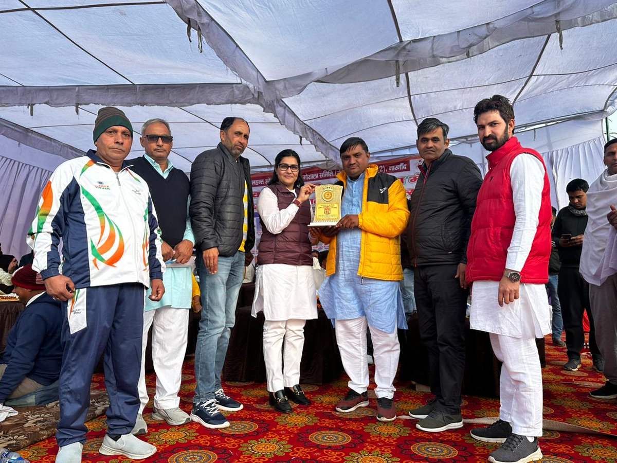 soniadoohan's tweet photo. आज मकर संक्रांति के पावन अवसर पर नारनौंद गौशाला में मुख्य अतिथि के रुप में पहुंची हरियाणा की बेटी सोनिया दुहन।

#soniabatter4haryana 
#HappyMakarSankranti 
@DoohanSonia https://t.co/2racZjjBJ7