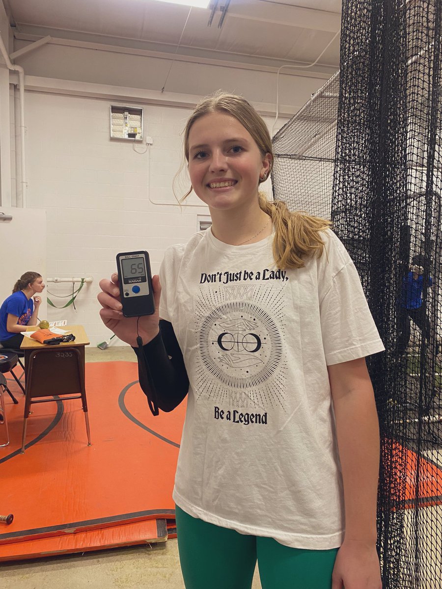 madison60785046's tweet photo. New year new PRs. This week I hit a pitching pr of 65 mph, and a squat pr of 195x5. #whatmyshirtsays @c_lyon22 @Maddie_Holub @coachmegsmith @CavSoftball_ @ExtraInningSB @Los_Stuff @StriveSoftball @LegacyLegendsS1 @The05Thing https://t.co/1ZuIvBuUe1