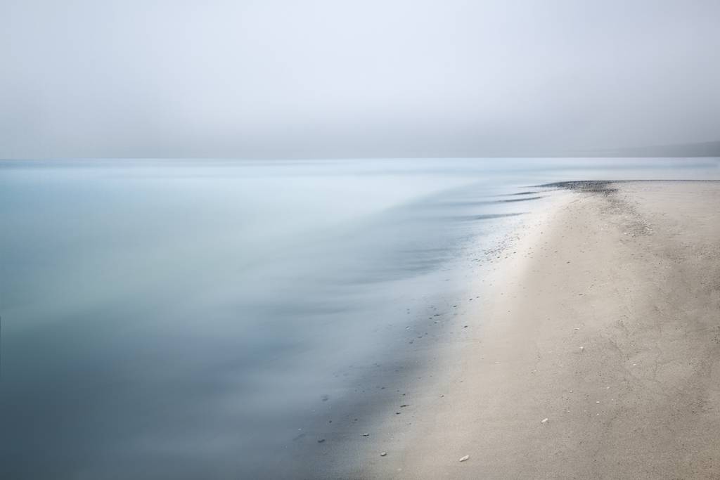 artlimitednet's tweet photo. This Wonderful Emptiness by Gundula Walz
#contemplation #minimalism #longexposure #contemporaryphotography #minimal #colorized #photography #slowshutter #longexposurephotography #imaginarymagnitude #beach #wideness #modernart #water #silence #digital… https://t.co/vqZXndnI7s https://t.co/JmwWeKGODy