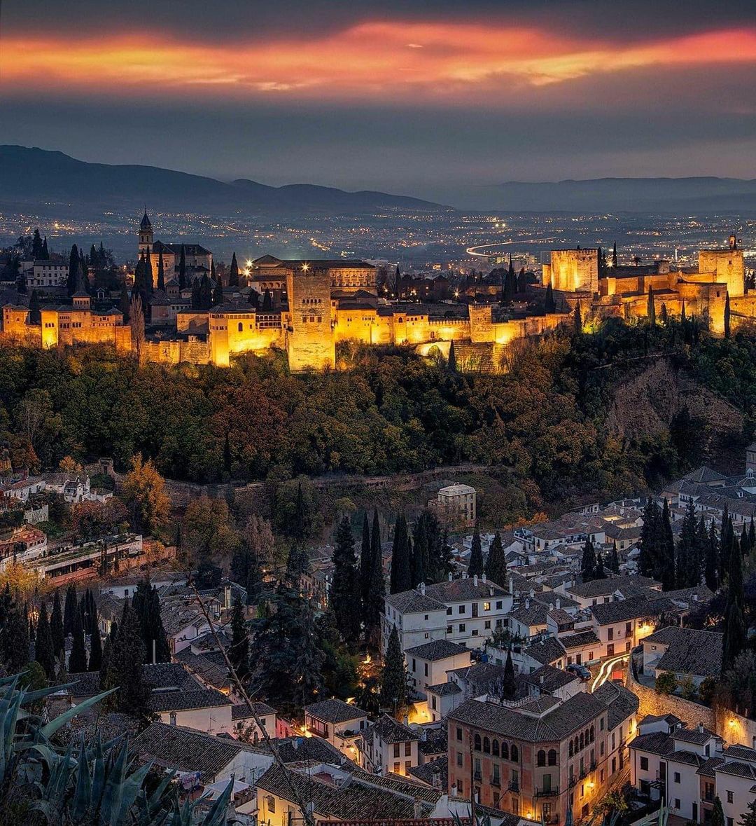 Alvaro_Arque's tweet photo. #Granada https://t.co/sfTolOsRzb