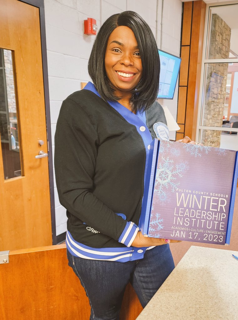 LSimmons1920's tweet photo. "Learning never exhausts the mind.”
Leonardo da Vinci. I'm ready for FCS Winter Leadership Conference. @LettMeLeadTC @DrTamaraCandis @FCSPLLD #FCSWLI23 https://t.co/6AjEN5Fjrp