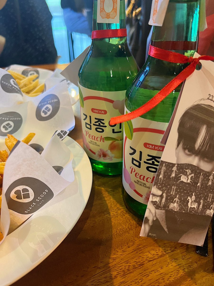 featseokchan's tweet photo. π soju that will make you feel mmmh π€ͺ
#KAIFEmnl @kjinjm_ https://t.co/VI06SufjFv