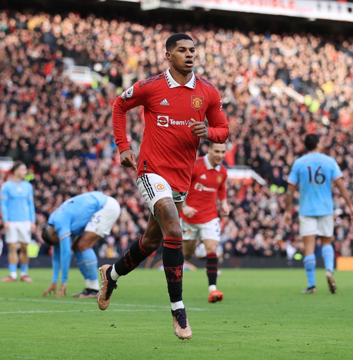AlternativeMUFC's tweet photo. United are well and truly back 🇾🇪 https://t.co/x1Y2BsnLHw