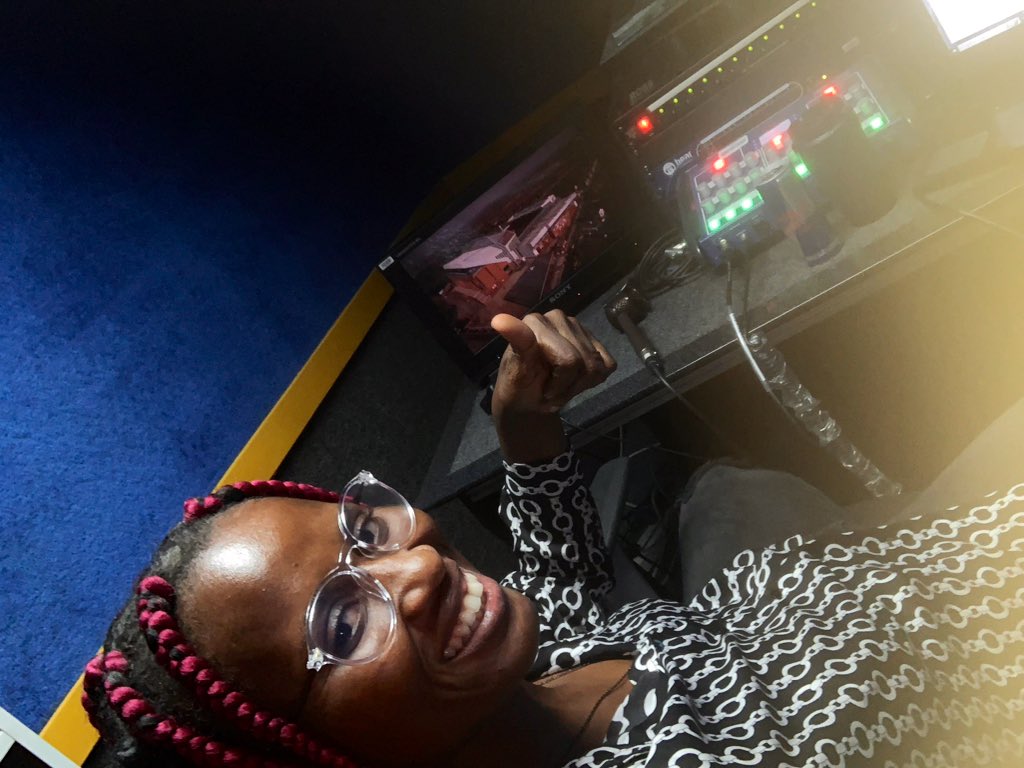 OfficialSuo's tweet image. Feels great to get back to work with my @SuperSportTV Familia. 🎙️💃

My first #EPL #PidginCommentary duties in 2023 will be #BHAFC vs #Liverpool then #Brentford vs #Bournemouth

Na who you think say go win?🤔

Oya switch up to the pidgin option make we catch cruise fam.

#Kpoko💛