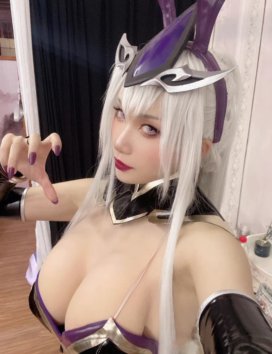 acc60754277's tweet photo. 穿着暴露的巨乳暗黑元首私下里一定有什么不可告人的秘密吧？
勇士大人前来讨伐我吧
#文爱 #剧情 #文援 #侮辱 #辱骂 #恋臭癖 #洗脑 #母猪 #败北 #调教 https://t.co/fawYQP7VPU