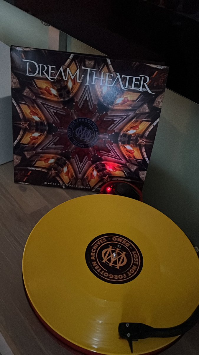 drum_cas's tweet photo. #NowPlaying Dream Theater ‘Images and Words - Demo’s’ https://t.co/WsNzyWTD92