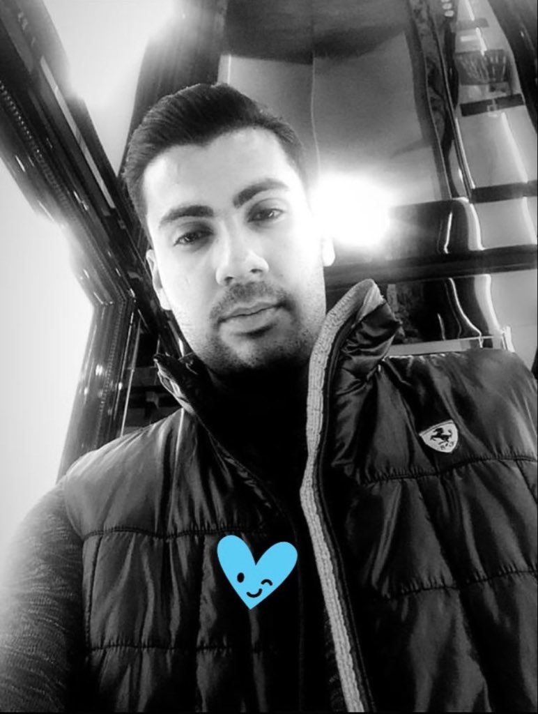 Saraw18i's tweet photo. 🔴 #آرمین_رحمانی جوان ۲۵ ساله،حدود دو ماه هست که بازداشت شده و  بند ۲۰۹ اوین قرار داره.
و وثیقه هم قبول نمیکنن براش (حكم احتمالي : محاربه💔)
#مهسا_امینی https://t.co/F6BQlxR0Xl