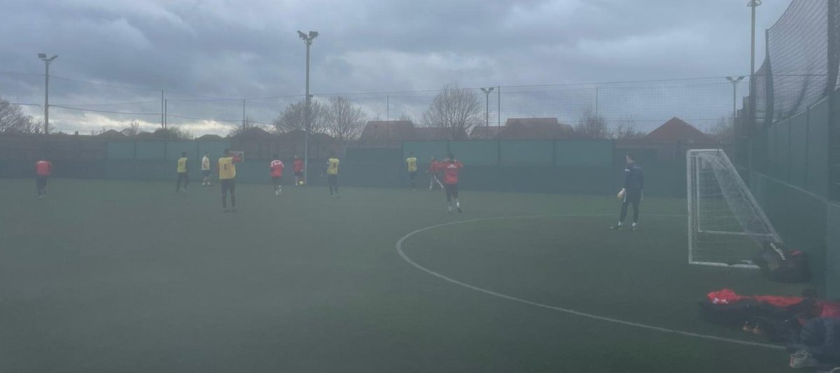 FC_Codicote's tweet photo. No Game but lads getting some football in... #cleancameralens https://t.co/BbxPdUELpq