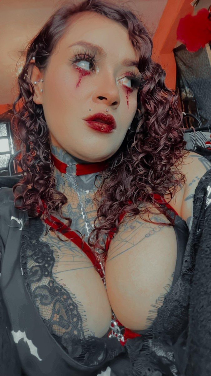 surgeonoftdeath's tweet photo. Suscripción al 50%
Regalo 🔥 si me dices que vienes de twitter

https://t.co/XAeWTk4m85

#onlyfans #OFgoth #onlyfansgirl  #onlyfansbabe  #Onlyfanslatinoamerica #alt #gothgirl #goticasculonas #bigjugs https://t.co/E2MOFsrokV
