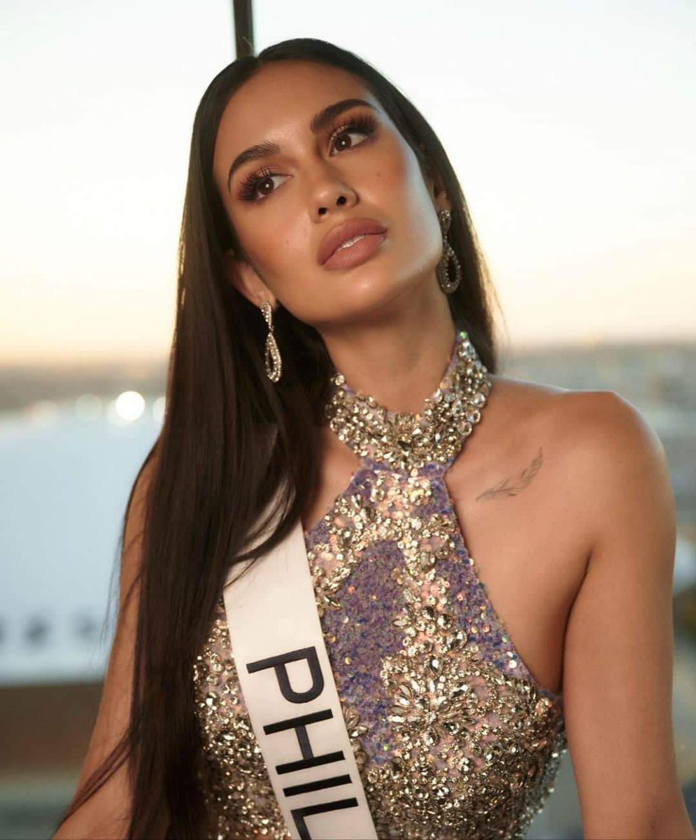 seyntt1's tweet photo. It's Celestials day! 71st @MissUniverse is just few hours away, and we Pinoys can't wait to see you representing us. Manifesting for 5th, our Queen! ✨

📍 Airing live today at 7pm CST.

#CELE5TE #CelesteCortesi #Philippines  #71stMissUniverse #MissUniverse https://t.co/ESS6MRT9ZH