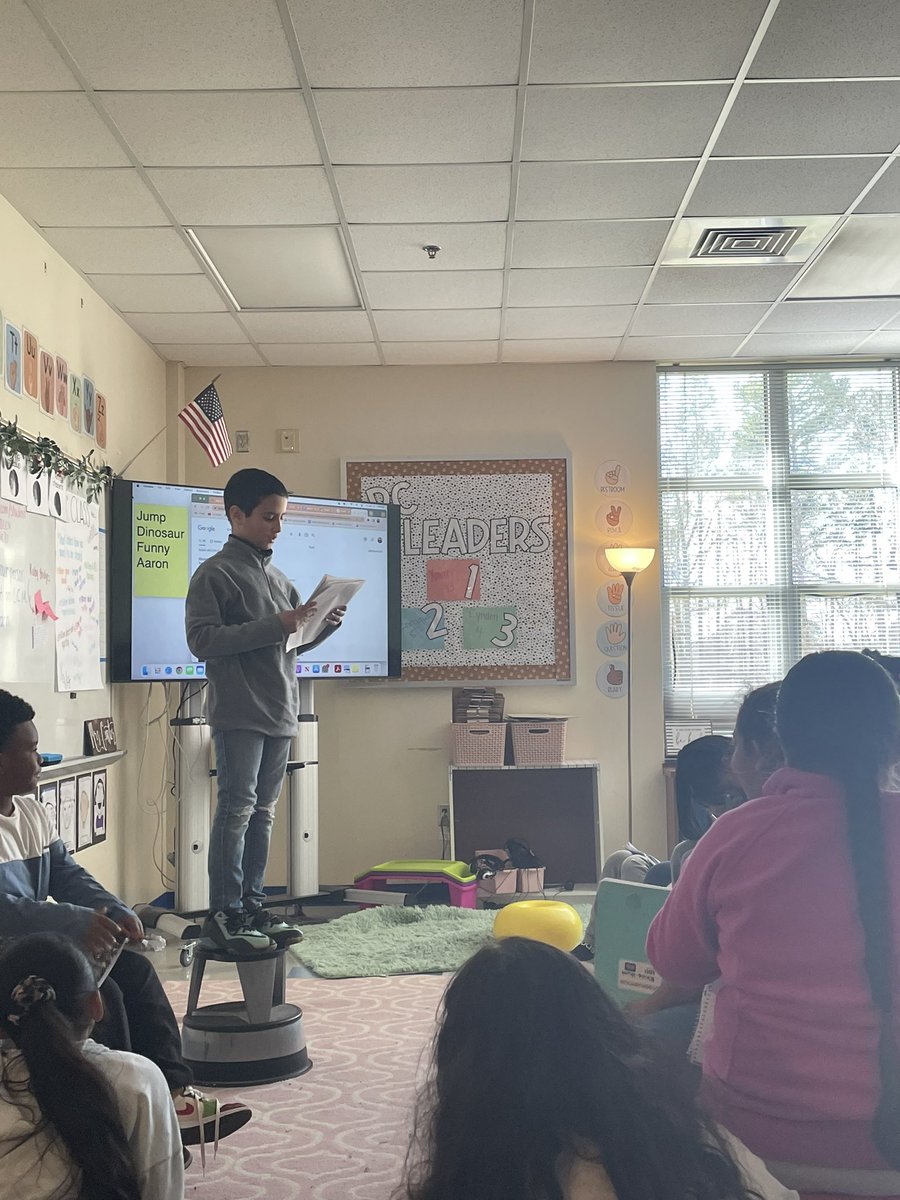 Mrs_BGunter's tweet photo. Back in room 34 means back to flexible seating Friday and writers theatre! #learngrowlead #cees #thirdgrade https://t.co/phB255lz3X