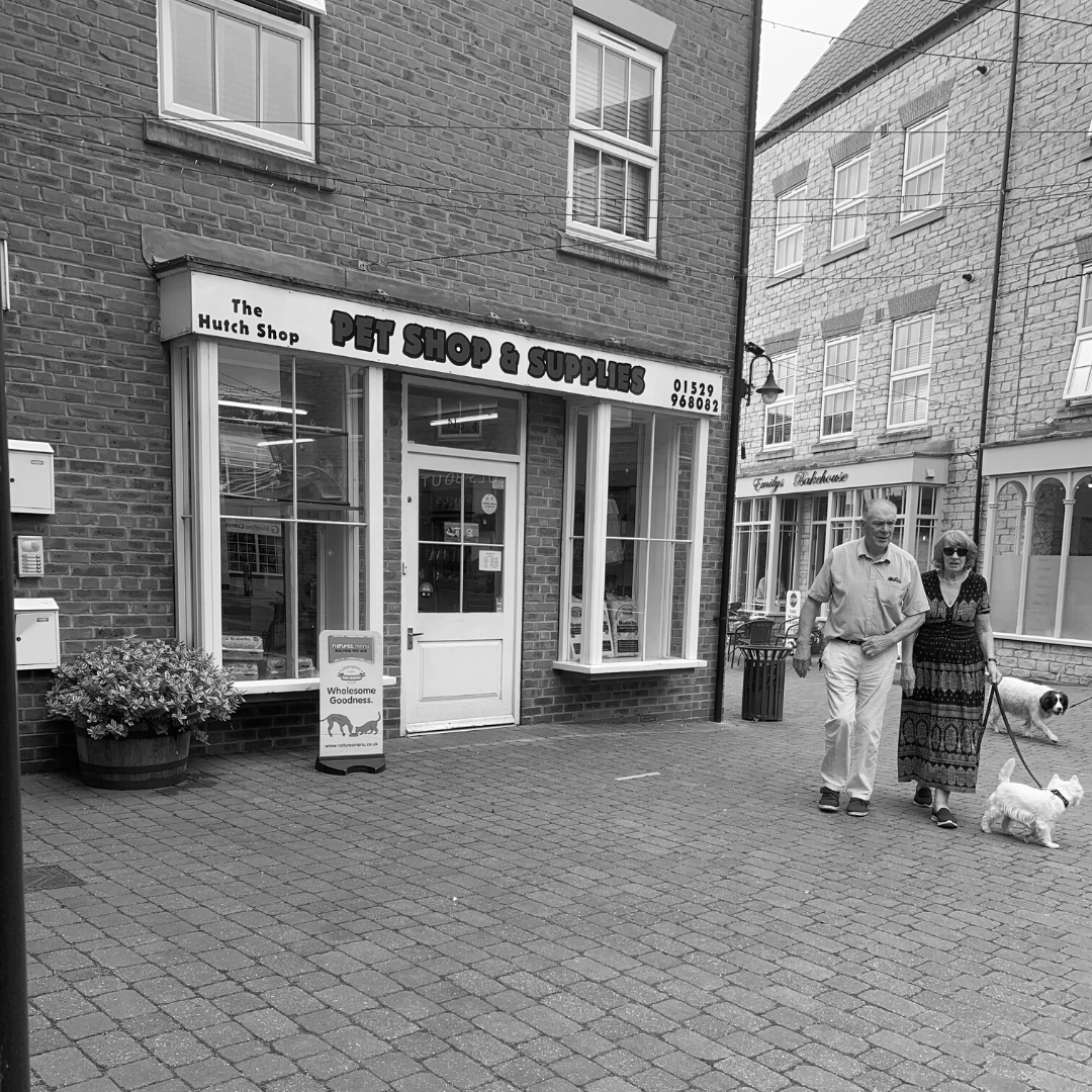 millstreamsq's tweet photo. Situated in the heart of Sleaford, Millstream Square aims to cater to all your needs including that of your furry friends.
#shop #eat #treat #millstreamsquare #localbusiness #smallbusiness #sleaford #lincolnshire #pet #dog #pets #dogs #dogsofinstagram #petsofinstagram https://t.co/yy6t9KKWmU