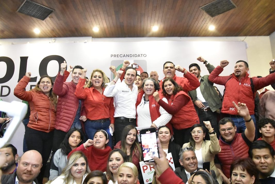 PRIMx_Coah's tweet photo. Presente el equipo en el arranque de campaña de @manolojim aspirante a pre candidato a gobernador de #Coahuila.

Vamos #EnMovimientoJuntosSiempre y #ManoloGobernador 🤠 #EnTodasPartes https://t.co/o9oqaZMctQ