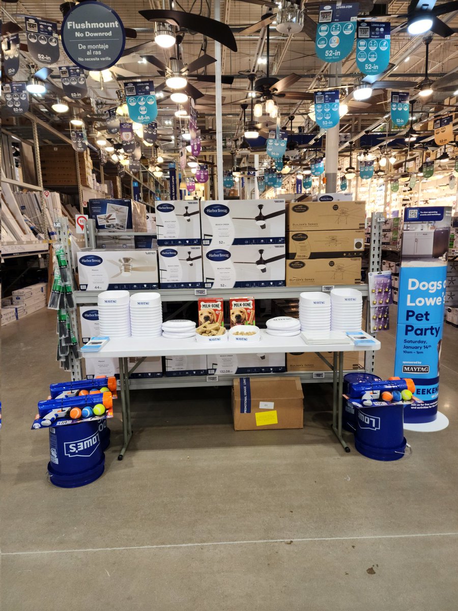 CaylaFrancis's tweet photo. It's a dog's world today at Lowe's!! Join us at the Monaca, PA store for a day filled will licks and LOTS OF TREATS!! Best day ever! @AlexStempovschi @HR_KristenS https://t.co/BMD43WuUzz