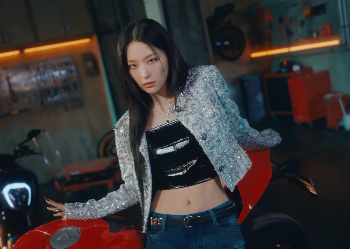 seulgikpics's tweet photo. THE SEULGI https://t.co/MtAsZTaEwo