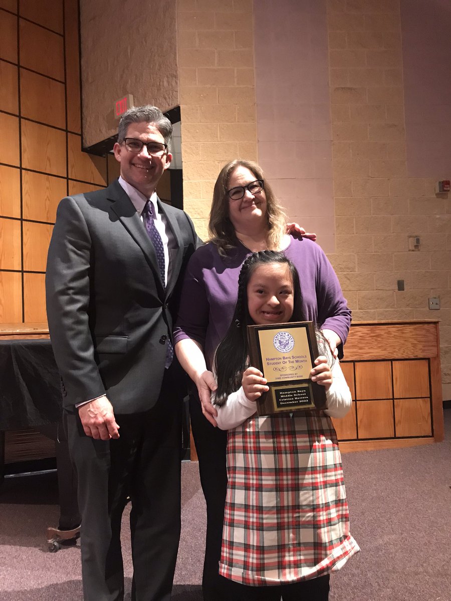 HamptonBays_MS's tweet photo. Here’s just a few of the big wins for kids this week at HBMS:

• HBHS leaders visited 8th grade to talk Frost Valley!
💜
• Grade-level pod meetings for all 4 grades!
💜
• An amazing Student of the Month!
💜
• Celebrating students’ progress and teachers’ hard work!
💜
#WeAreHB https://t.co/8b4nvNhCl5