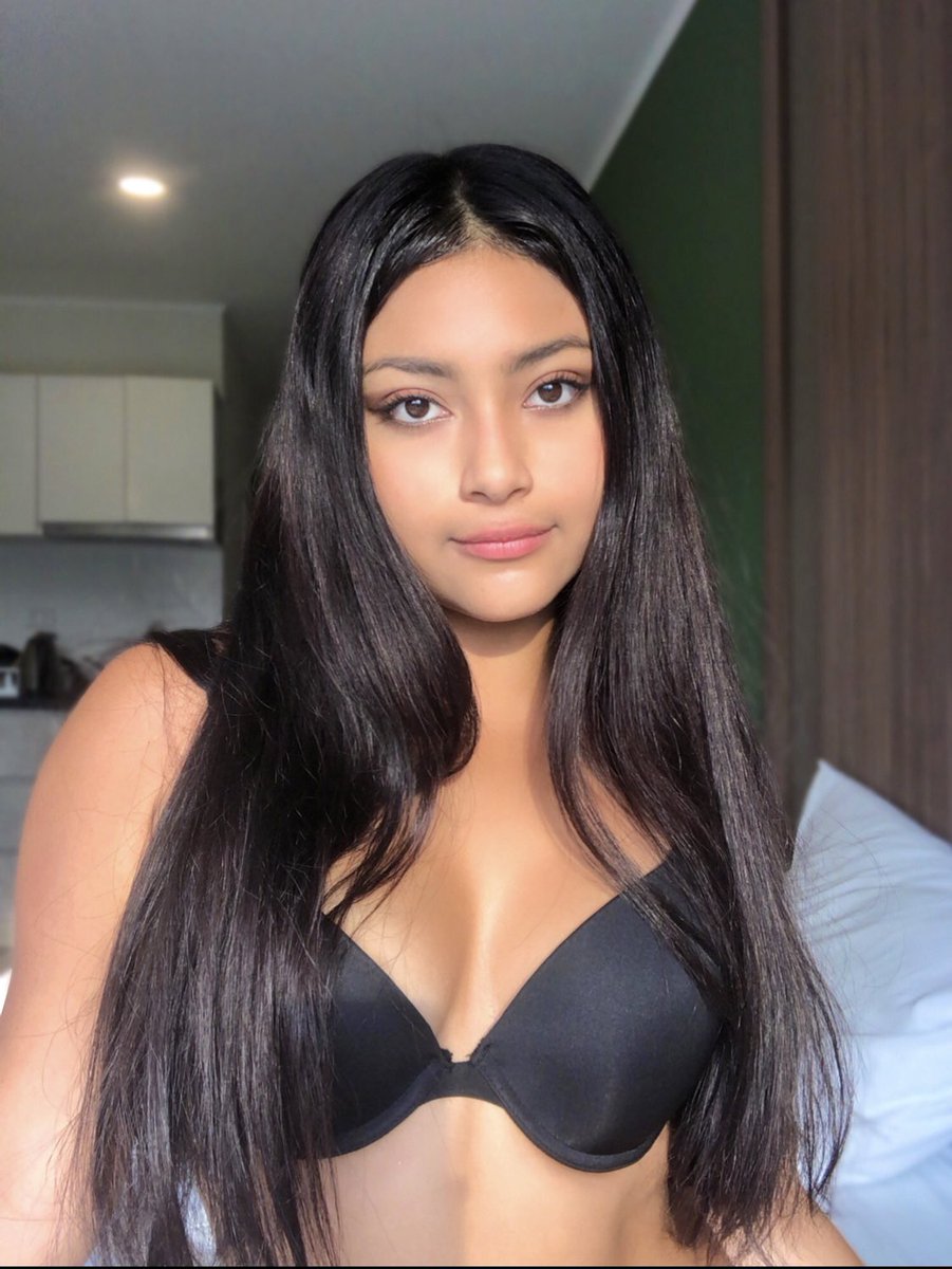 Alexandraboo on Twitter: "Do I look breedable? #asiandoll"